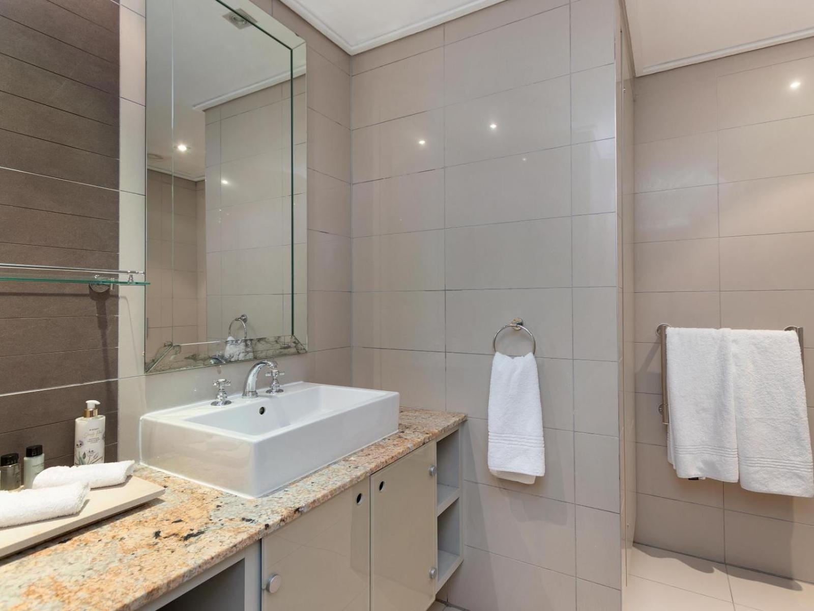 Cape Royale Apartments With Cape Finest เคปทาวน์ ภายนอก รูปภาพ